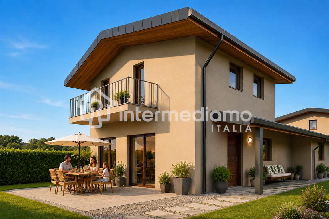 VILLA SU DUE LIVELLI CON GIARDINO PRIVATO